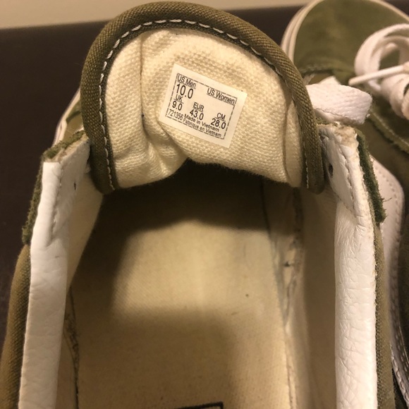 Vans! - Picture 2 of 5